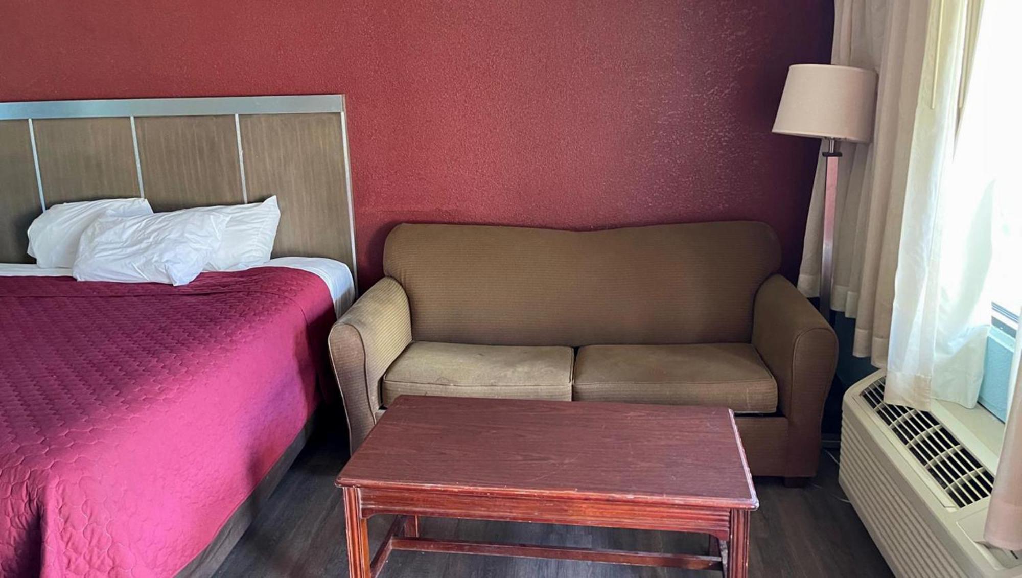 Mayfair Inn ウィリアムストン エクステリア 写真